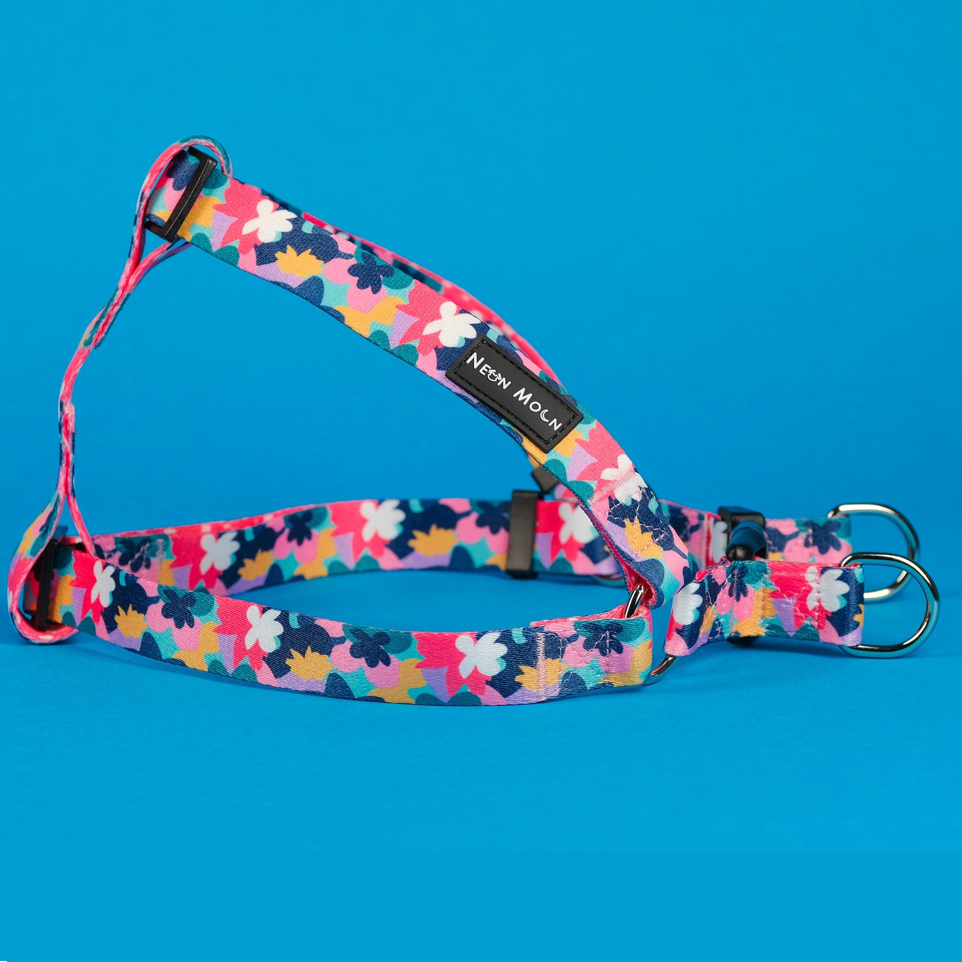 Multicoloured step in dog harness for small dogs