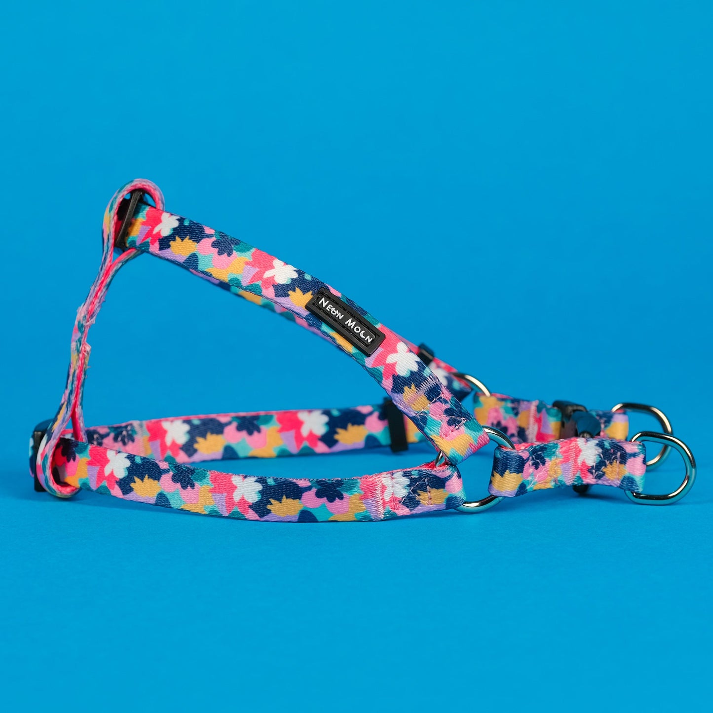 Multicoloured step in dog harness for large dogs